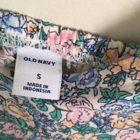 Old Navy floral print cami dress (w/ pockets) - Picture 4 of 4